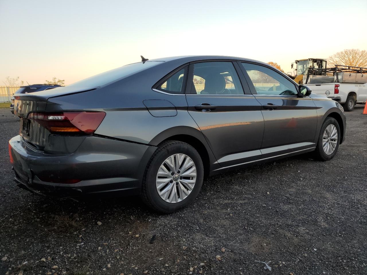 2019 Volkswagen Jetta - Image 3