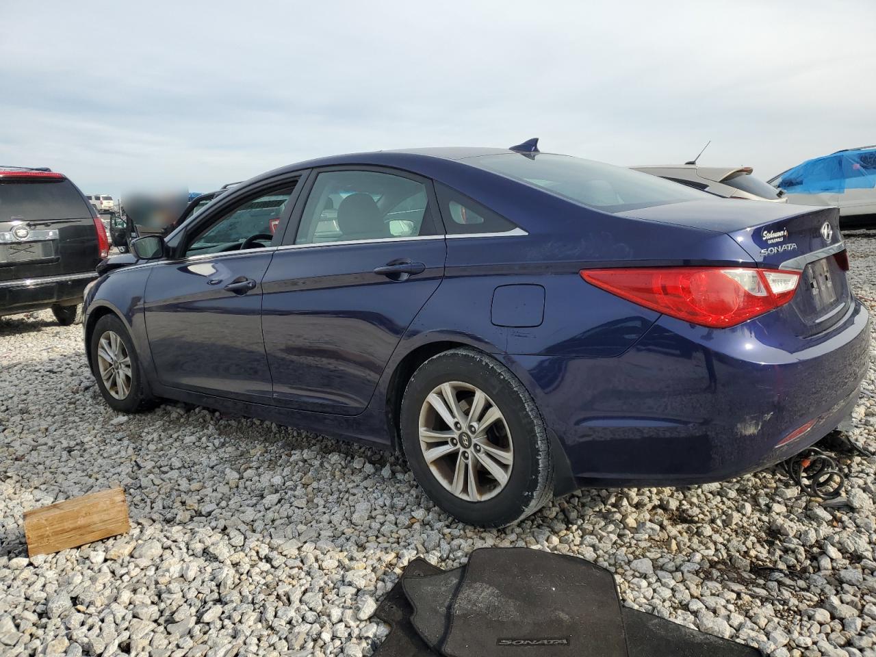 2013 Hyundai Sonata - Image 2