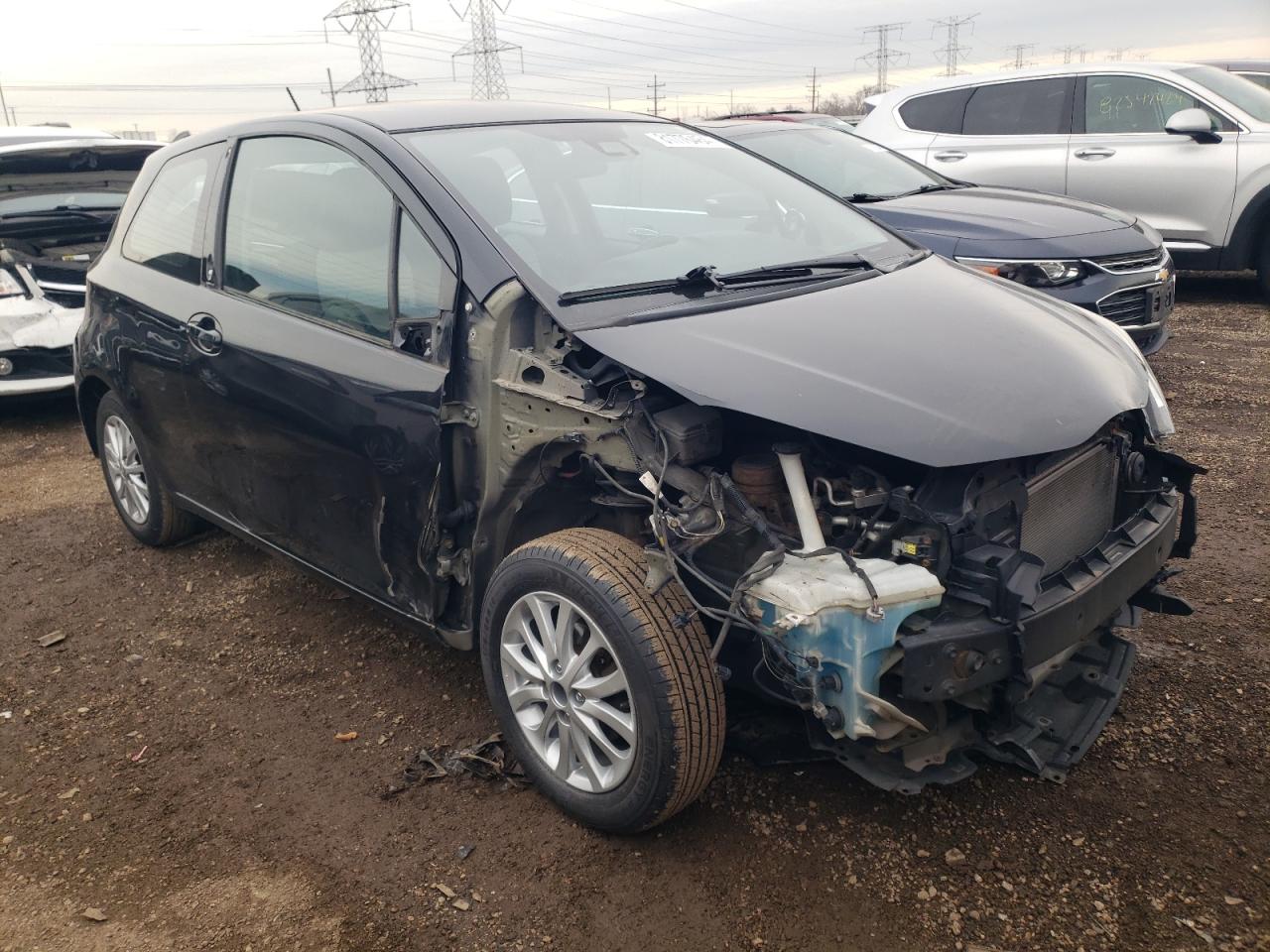 VIN VNKJTUD31JA091211 2018 TOYOTA YARIS no.4