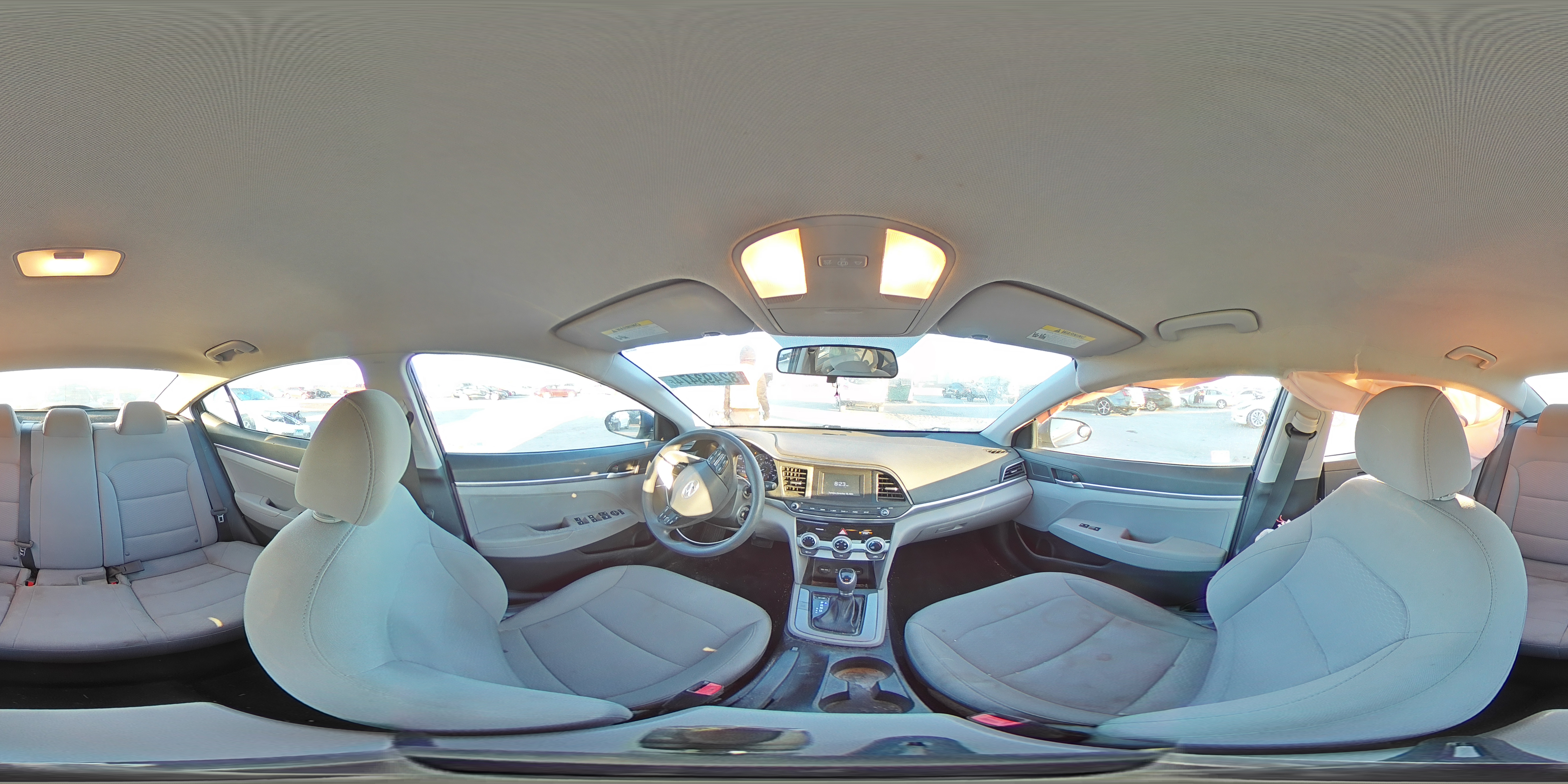 2019 Hyundai Elantra - Image 12