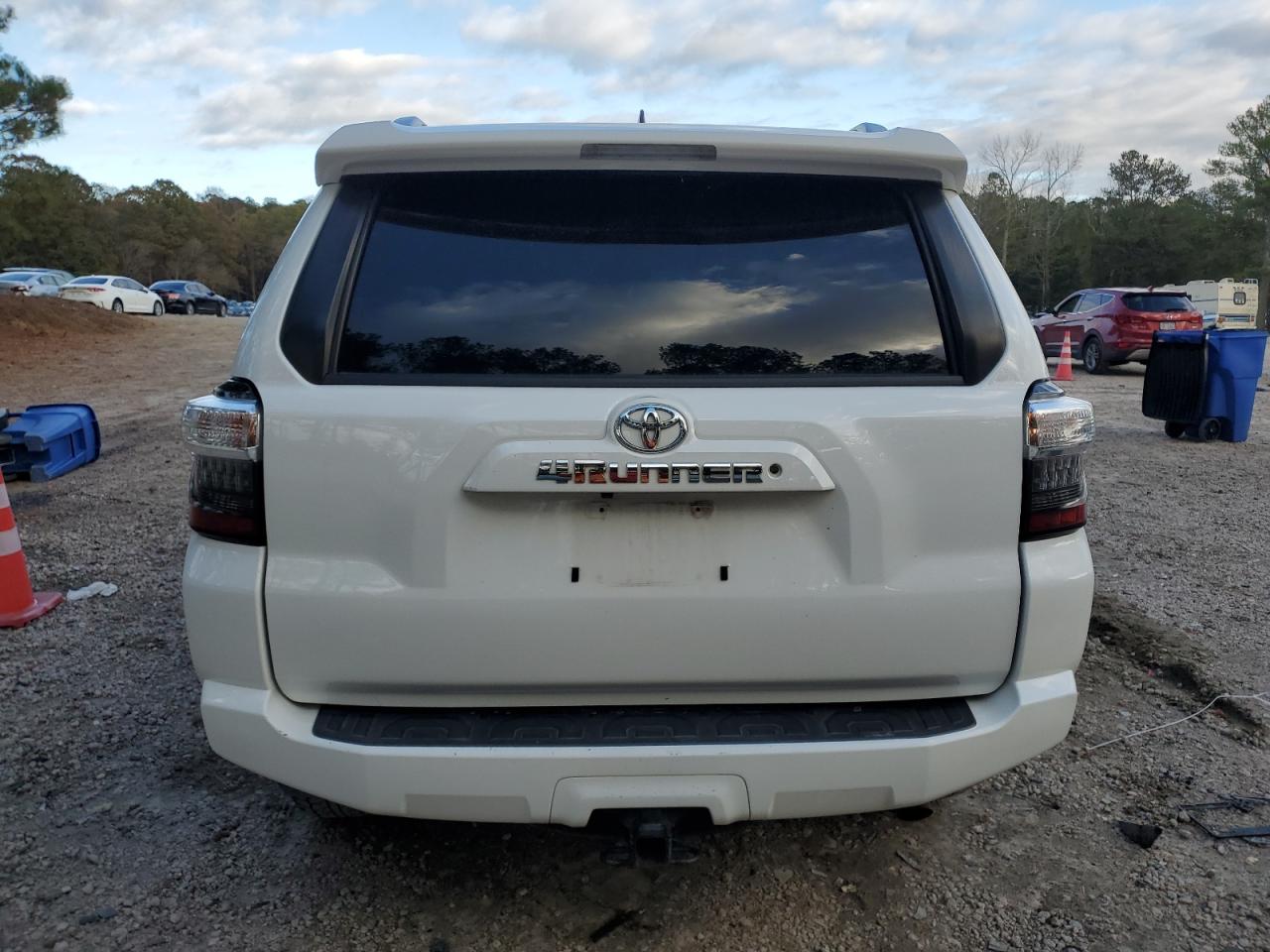 VIN JTEZU5JR9H5162760 2017 TOYOTA 4RUNNER no.6