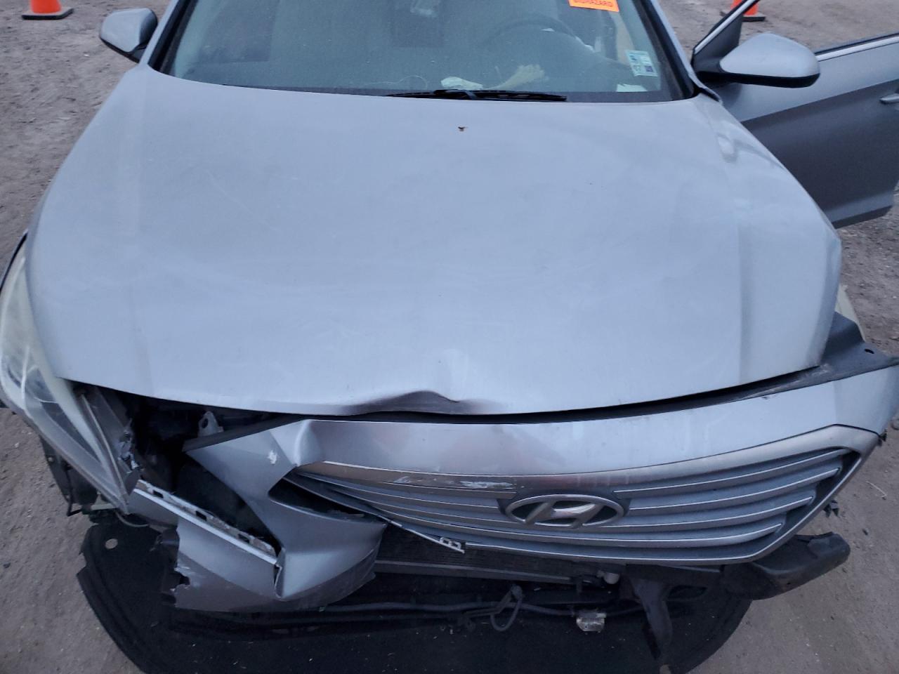2017 Hyundai Sonata - Image 12