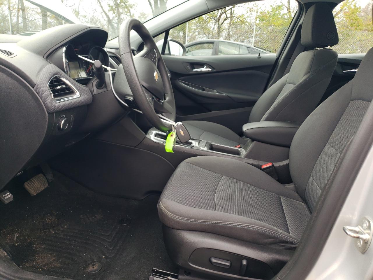 2019 Chevrolet Cruze - Image 7