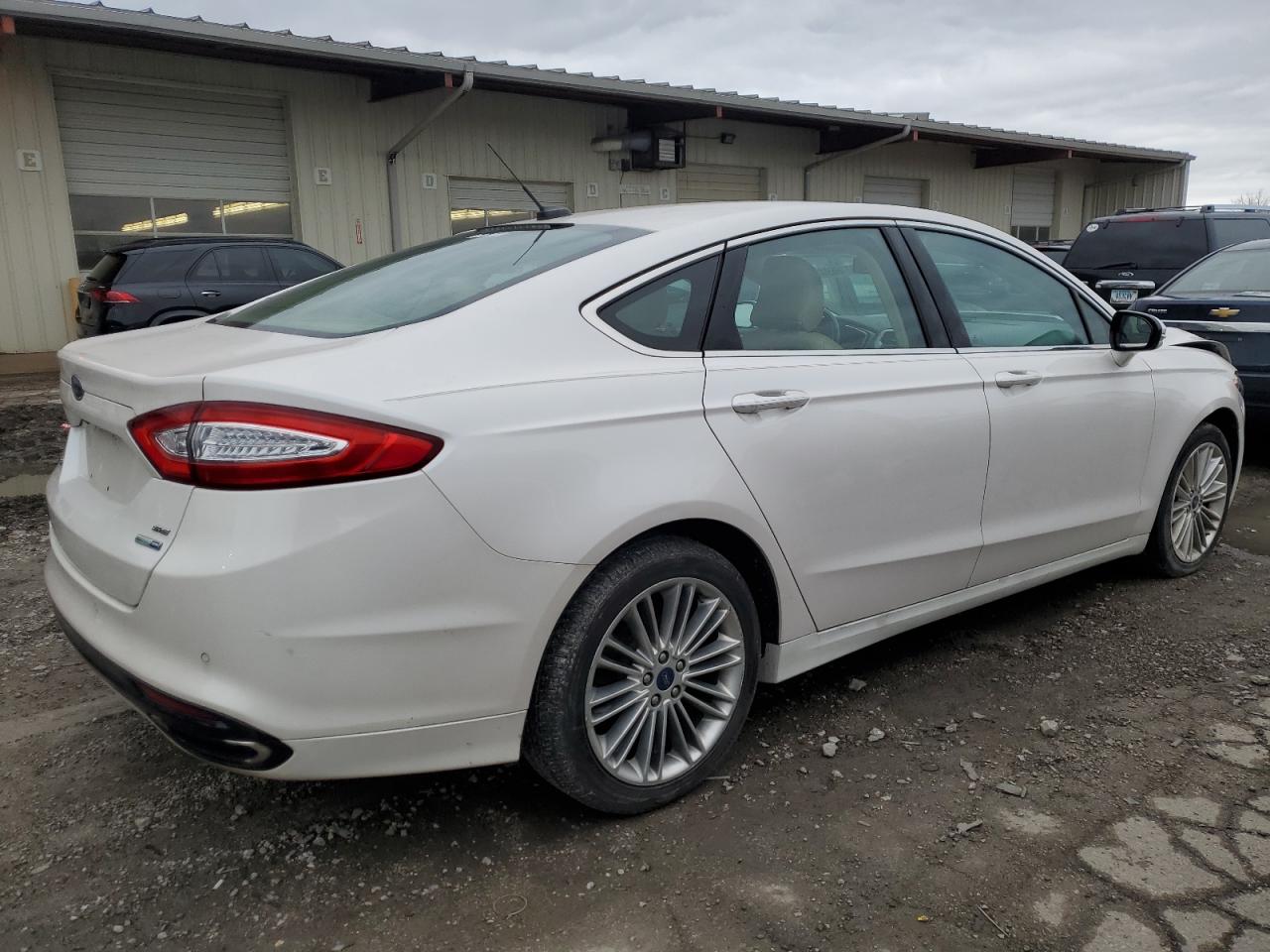 2016 Ford Fusion - Image 3