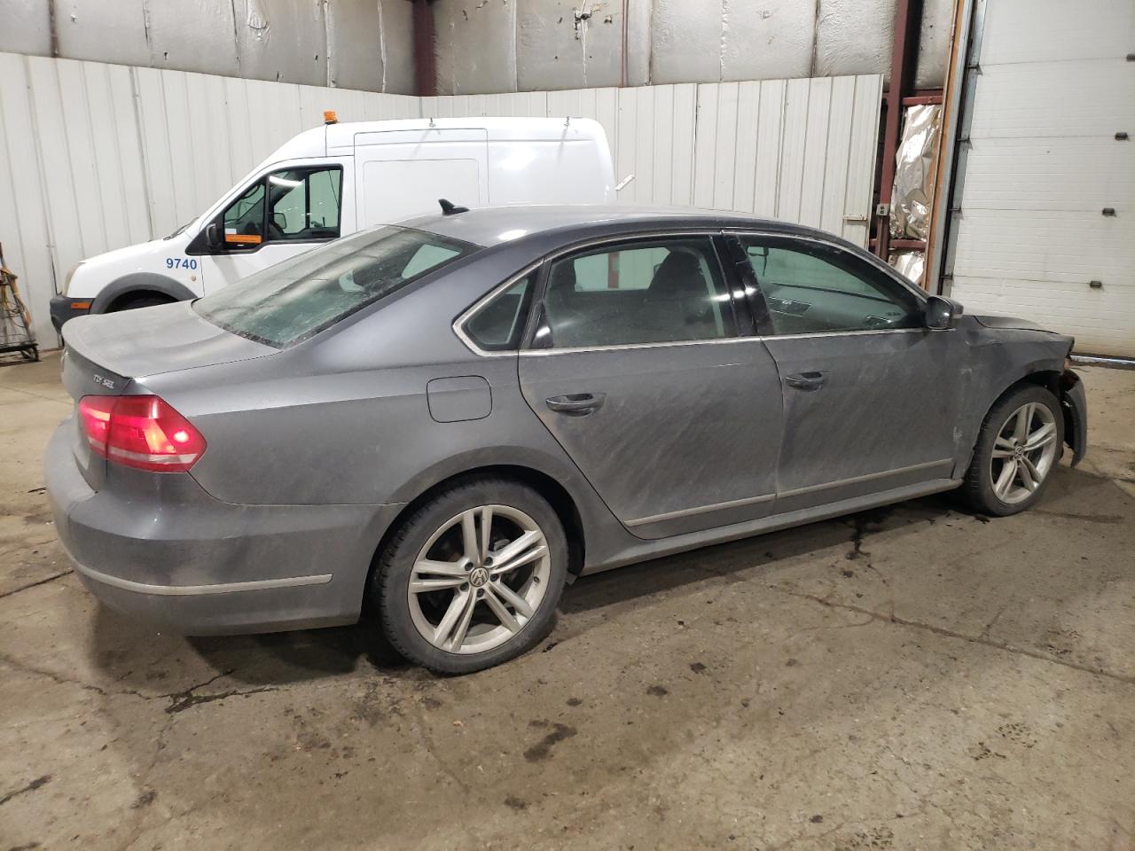 2014 Volkswagen Passat - Image 3