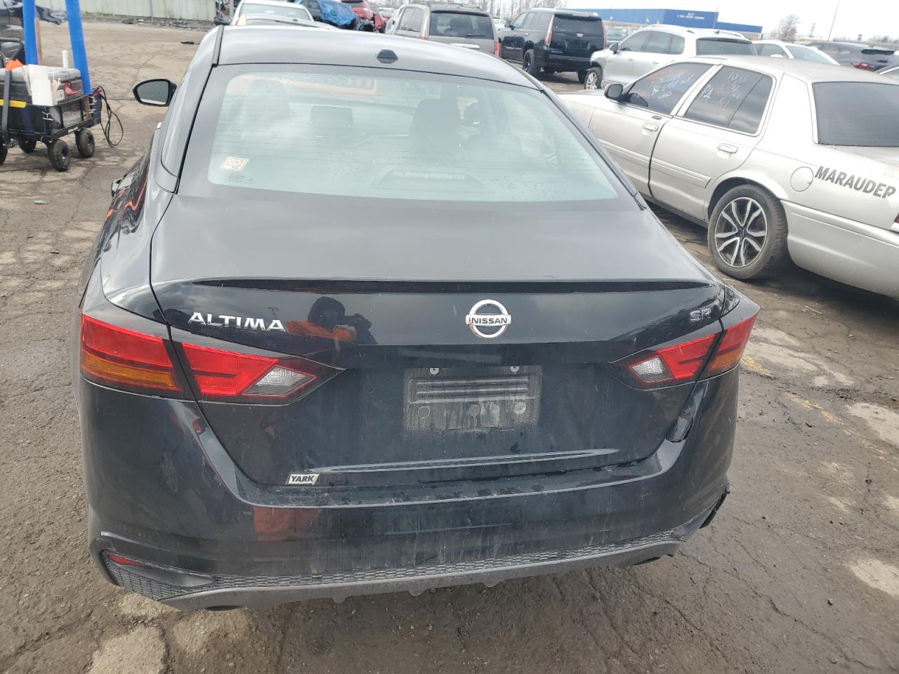 2019 Nissan Altima - Image 6