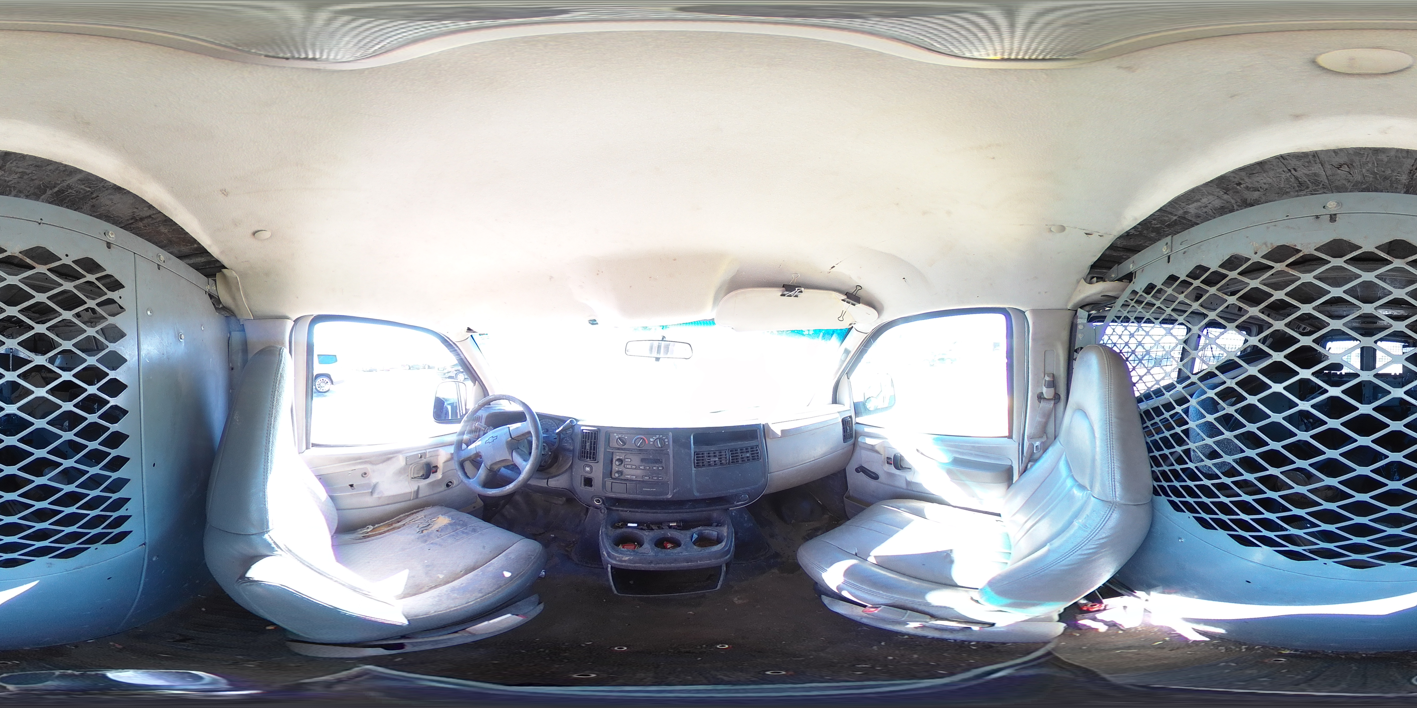 2006 Chevrolet Express - Image 13