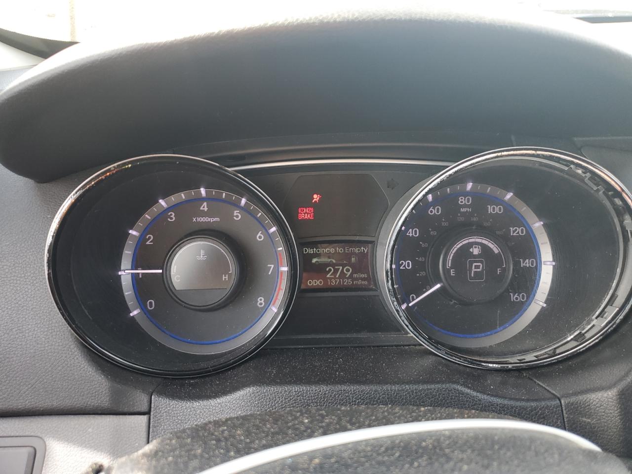 2011 Hyundai Sonata - Image 9