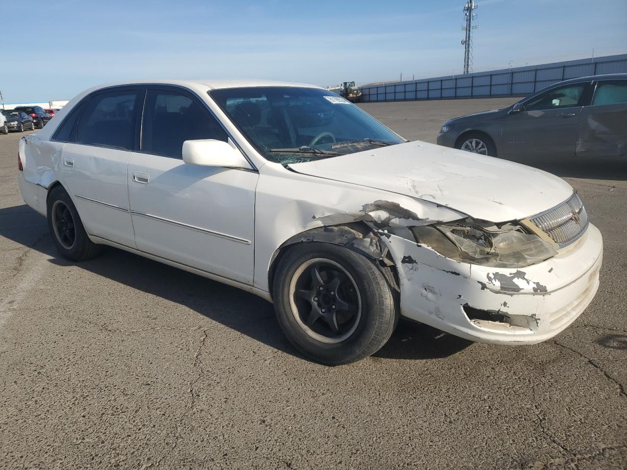 2000 Toyota Avalon - Image 4