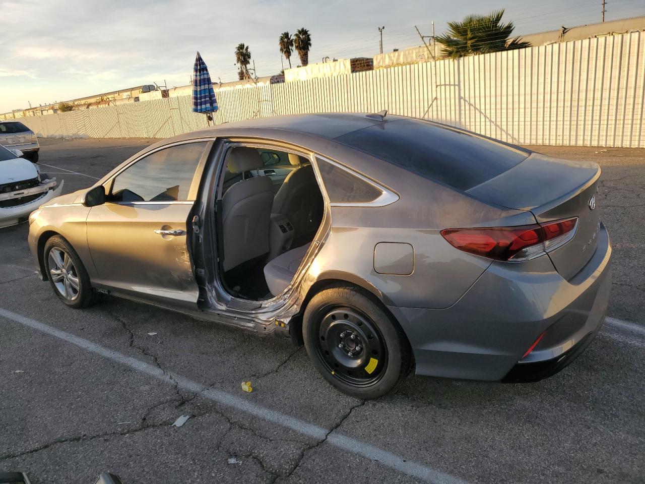 2018 Hyundai Sonata - Image 2