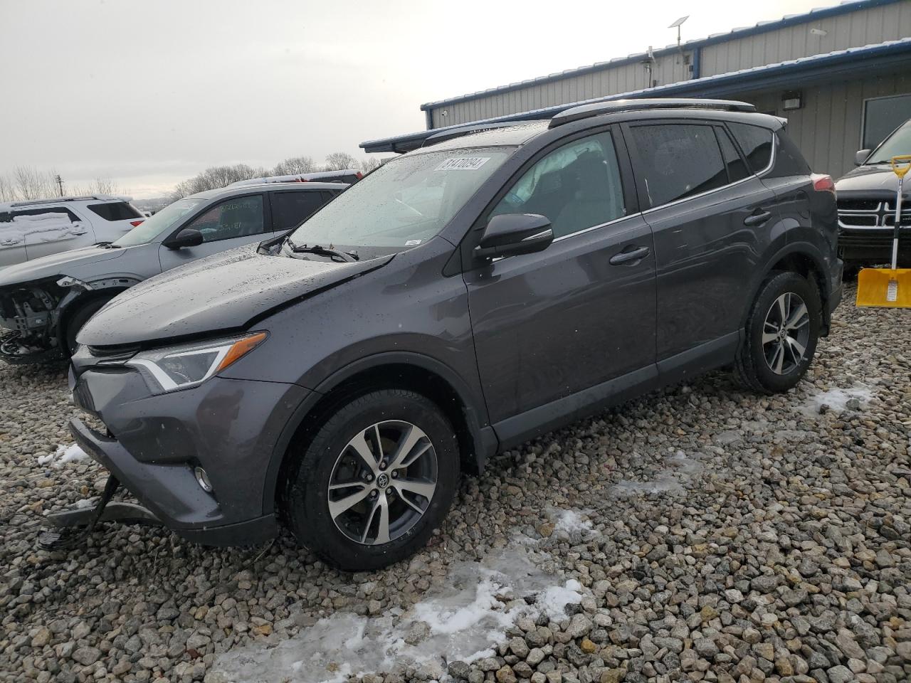 VIN 2T3RFREV8HW672216 2017 TOYOTA RAV4 no.1