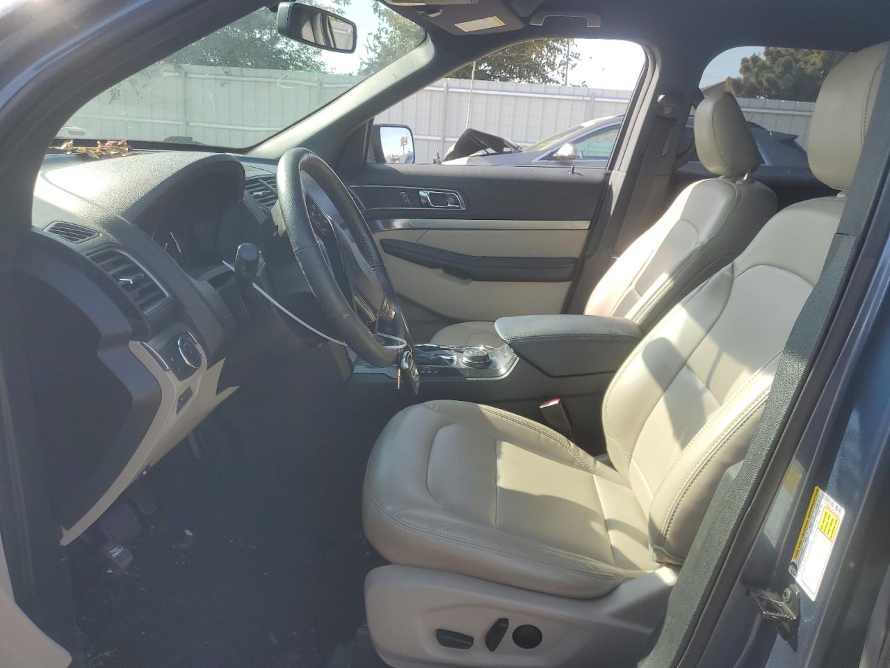 2019 Ford Explorer - Image 7