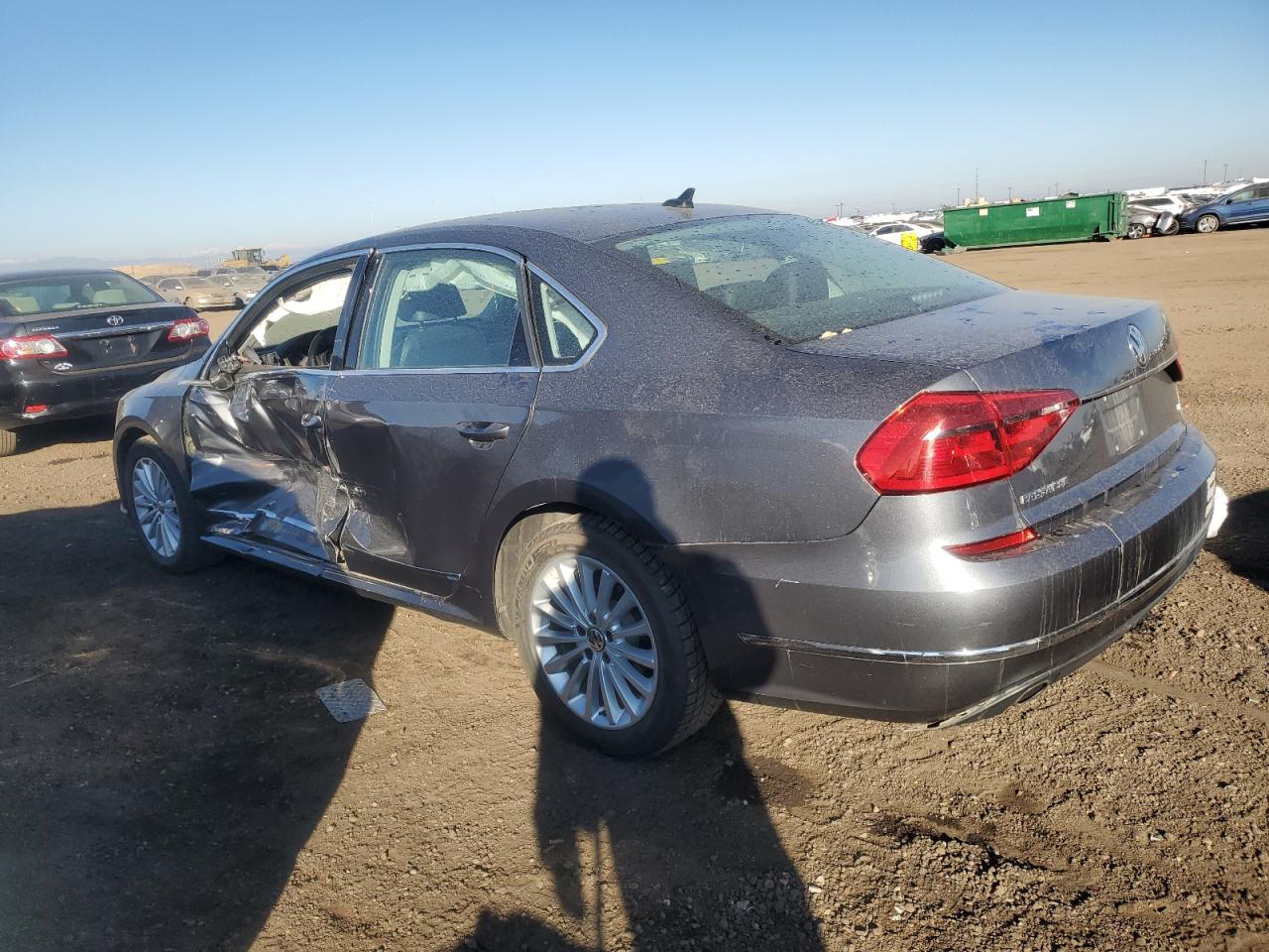 1VWBS7A33GC020091 2016 VOLKSWAGEN PASSAT - Image 2