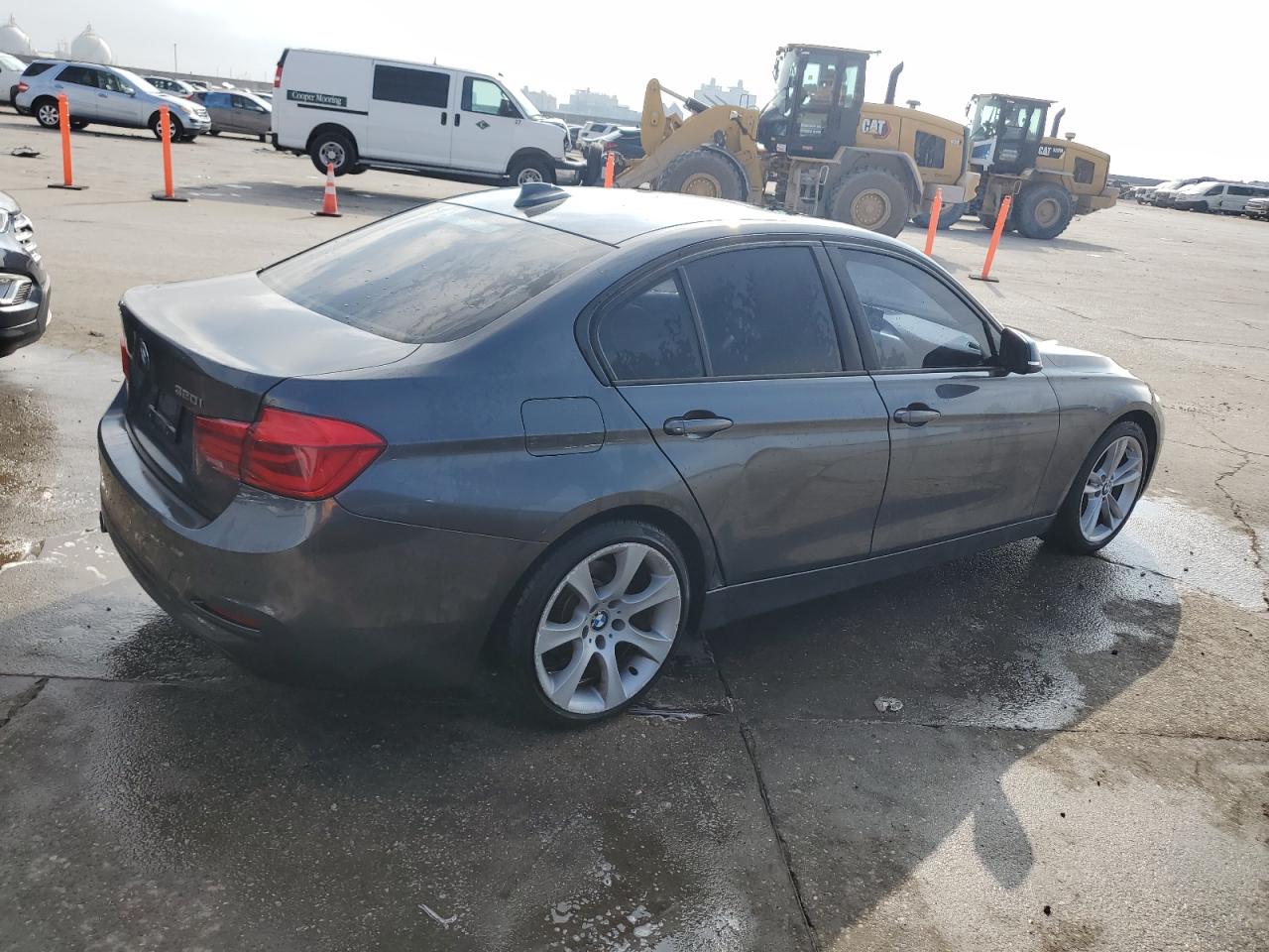 VIN WBA8E1G31HNU15673 2017 BMW 3 SERIES no.3