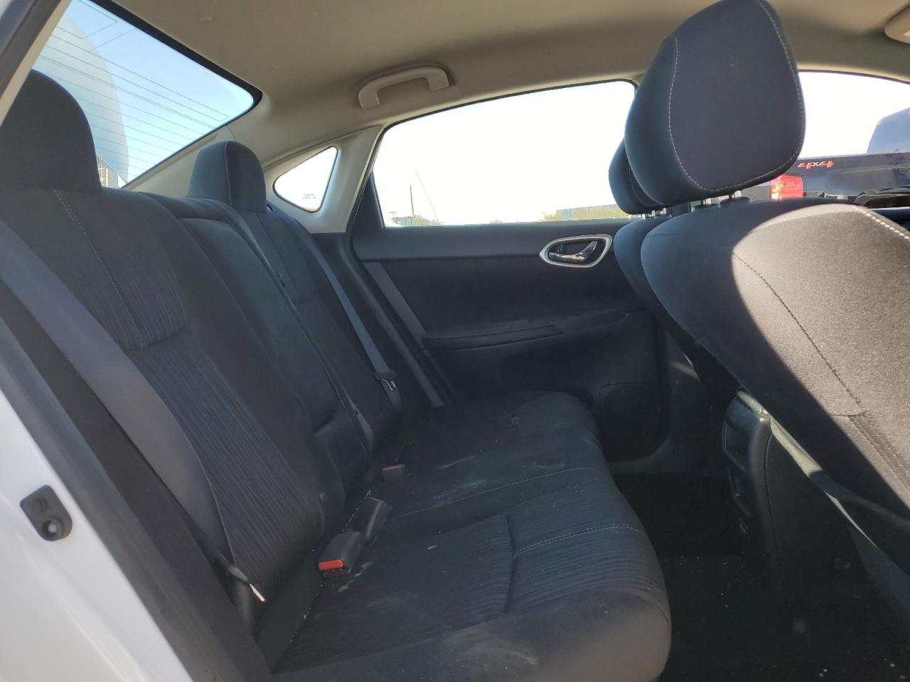2018 Nissan Sentra - Image 10