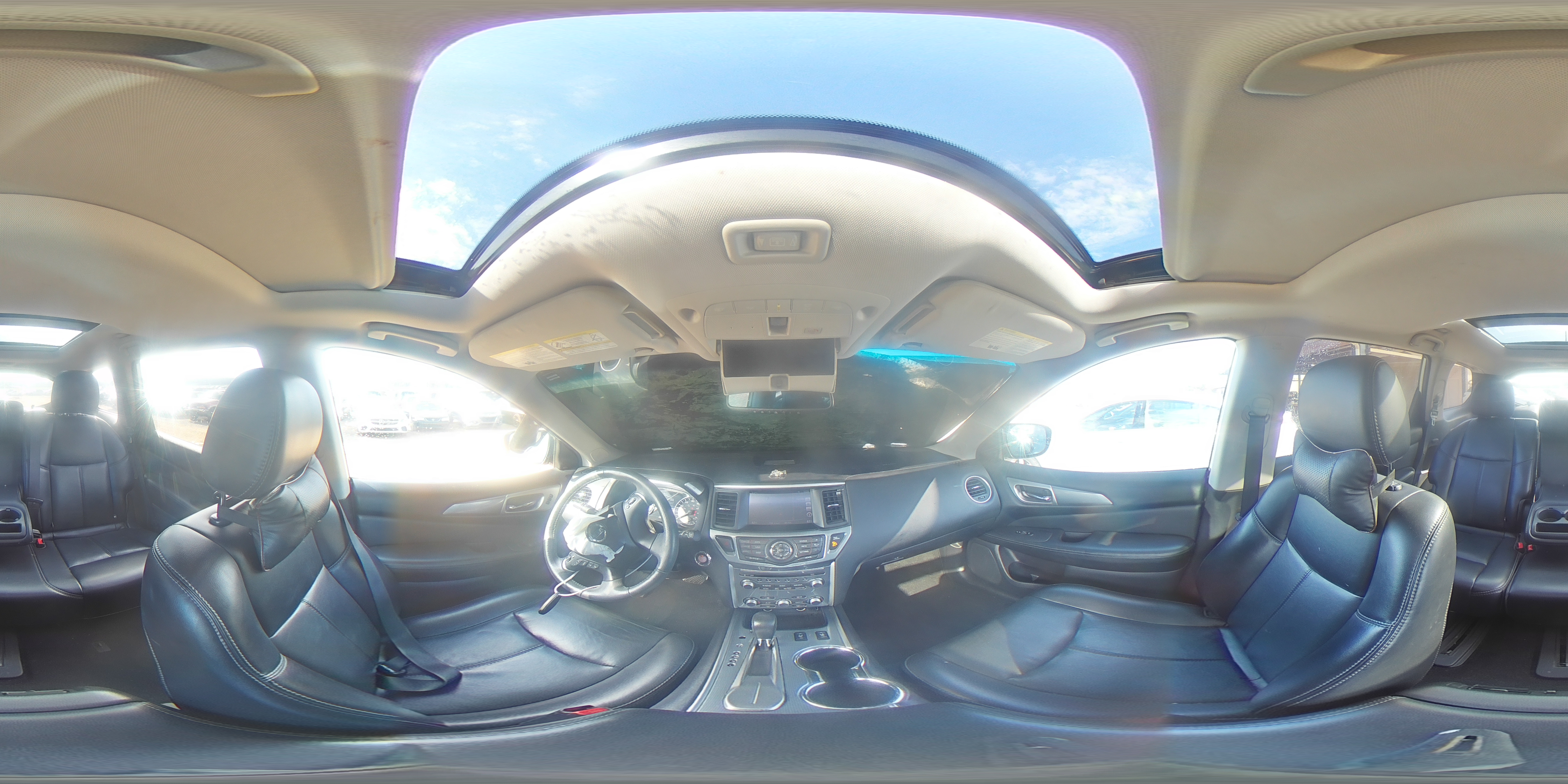 2017 Nissan Pathfinder - Image 15
