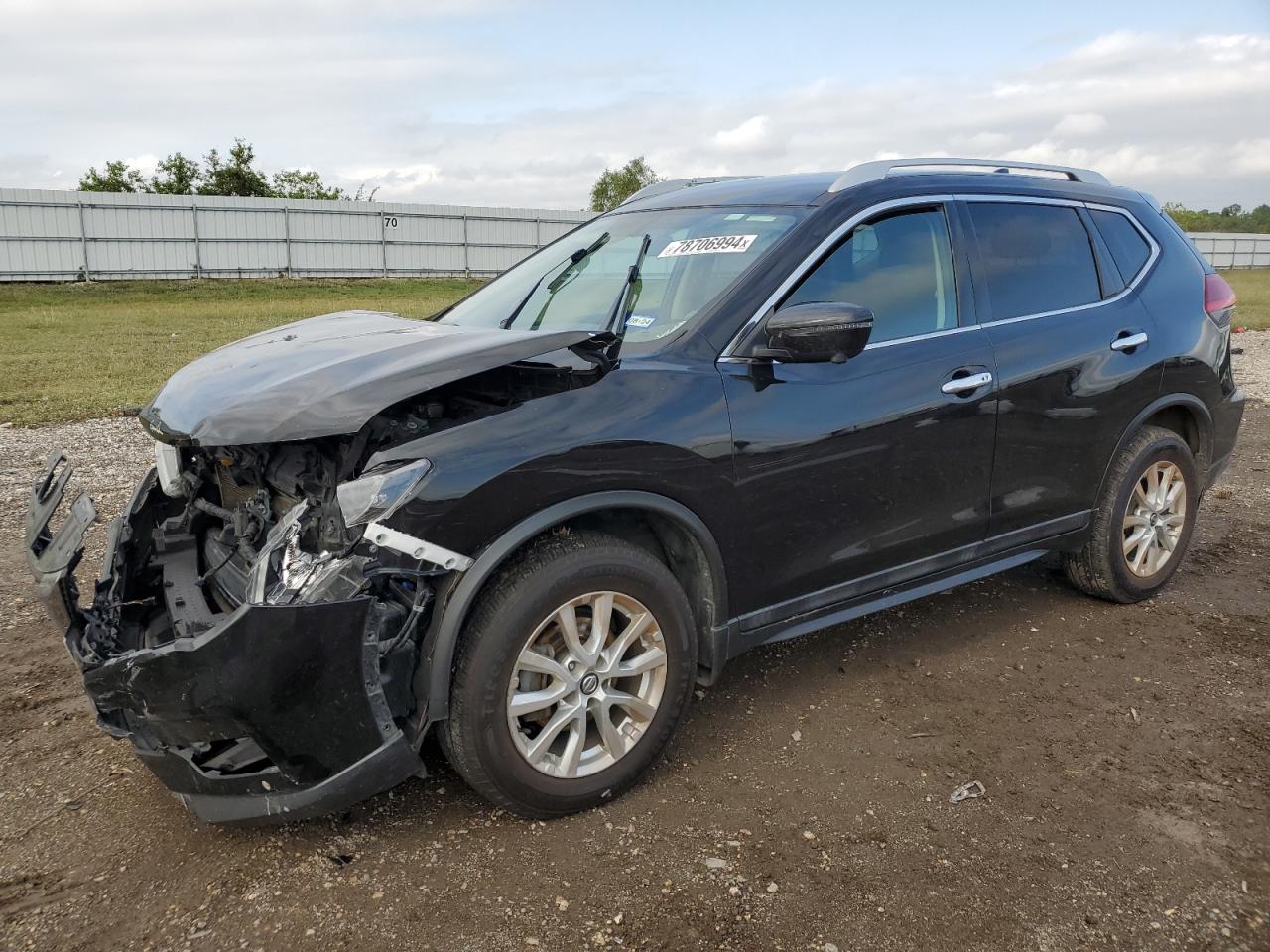 2017 Nissan Rogue - Image 1