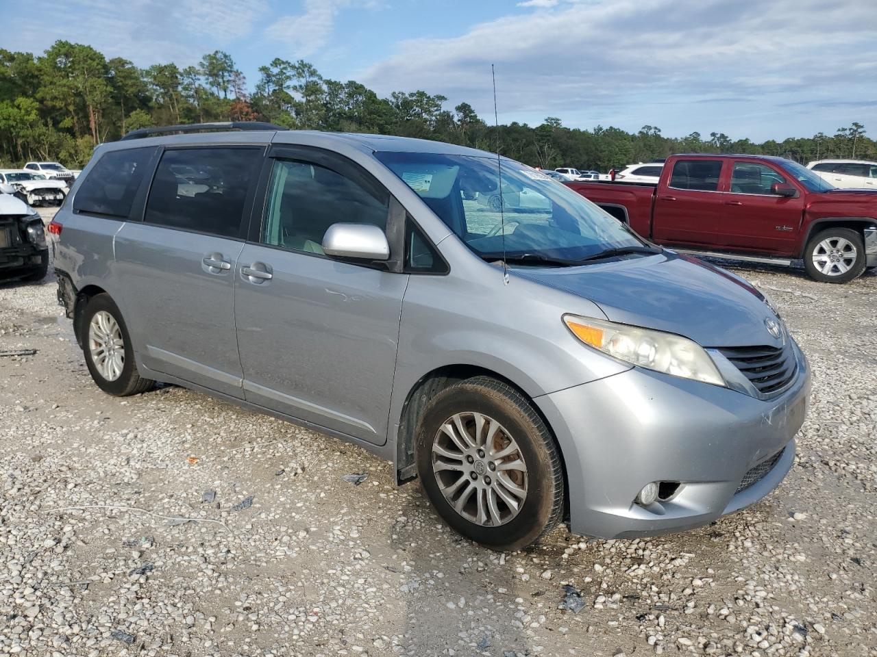 VIN 5TDYK3DC3DS336358 2013 TOYOTA All Models no.4