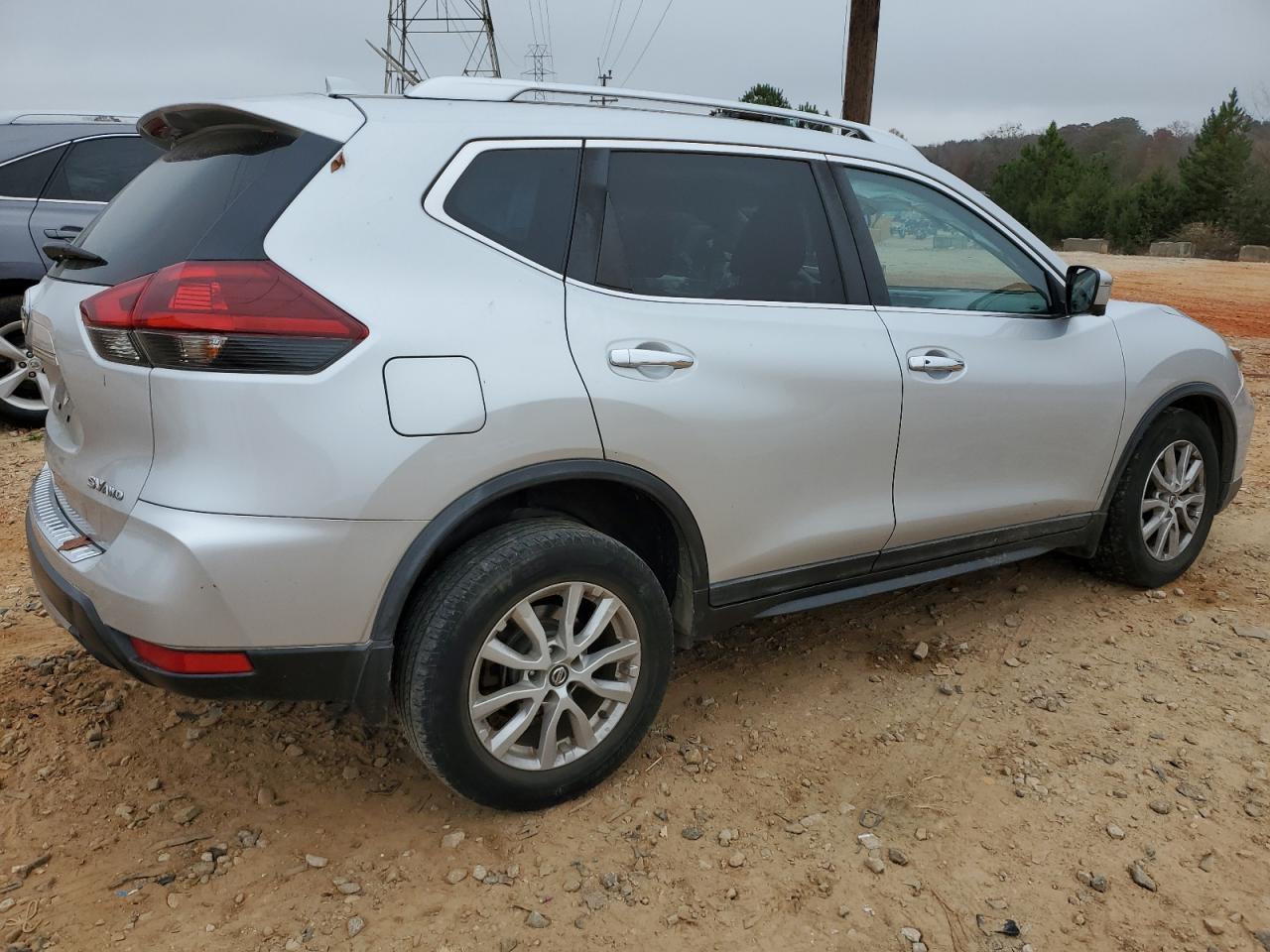 2018 Nissan Rogue - Image 3