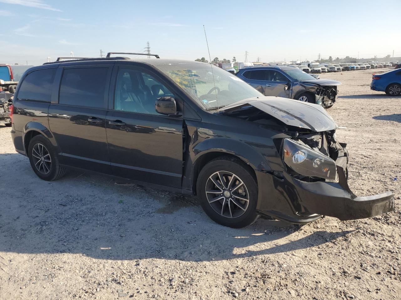 VIN 2C4RDGEG2JR220953 2018 DODGE CARAVAN no.4