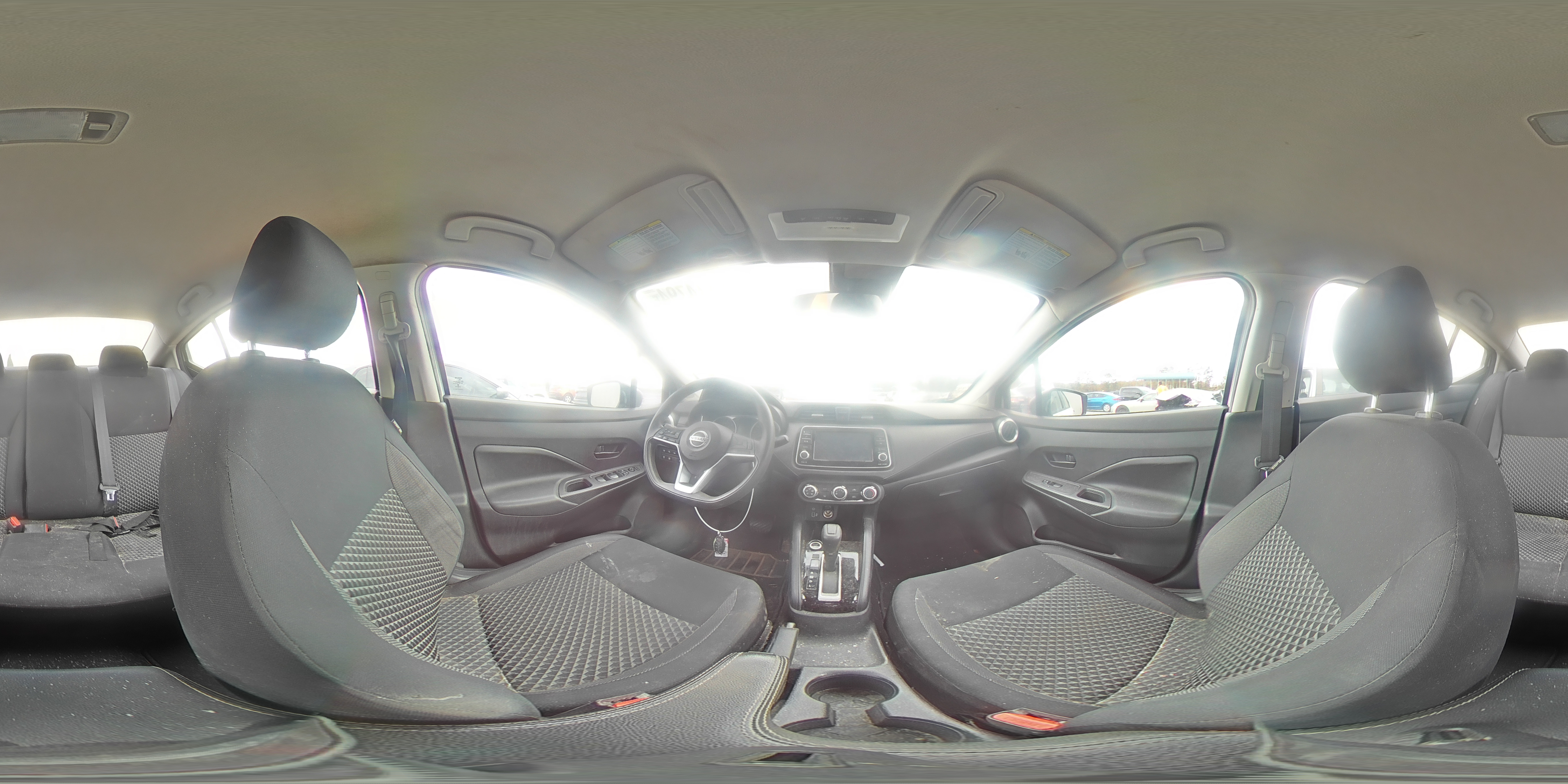 2020 Nissan Versa - Image 12