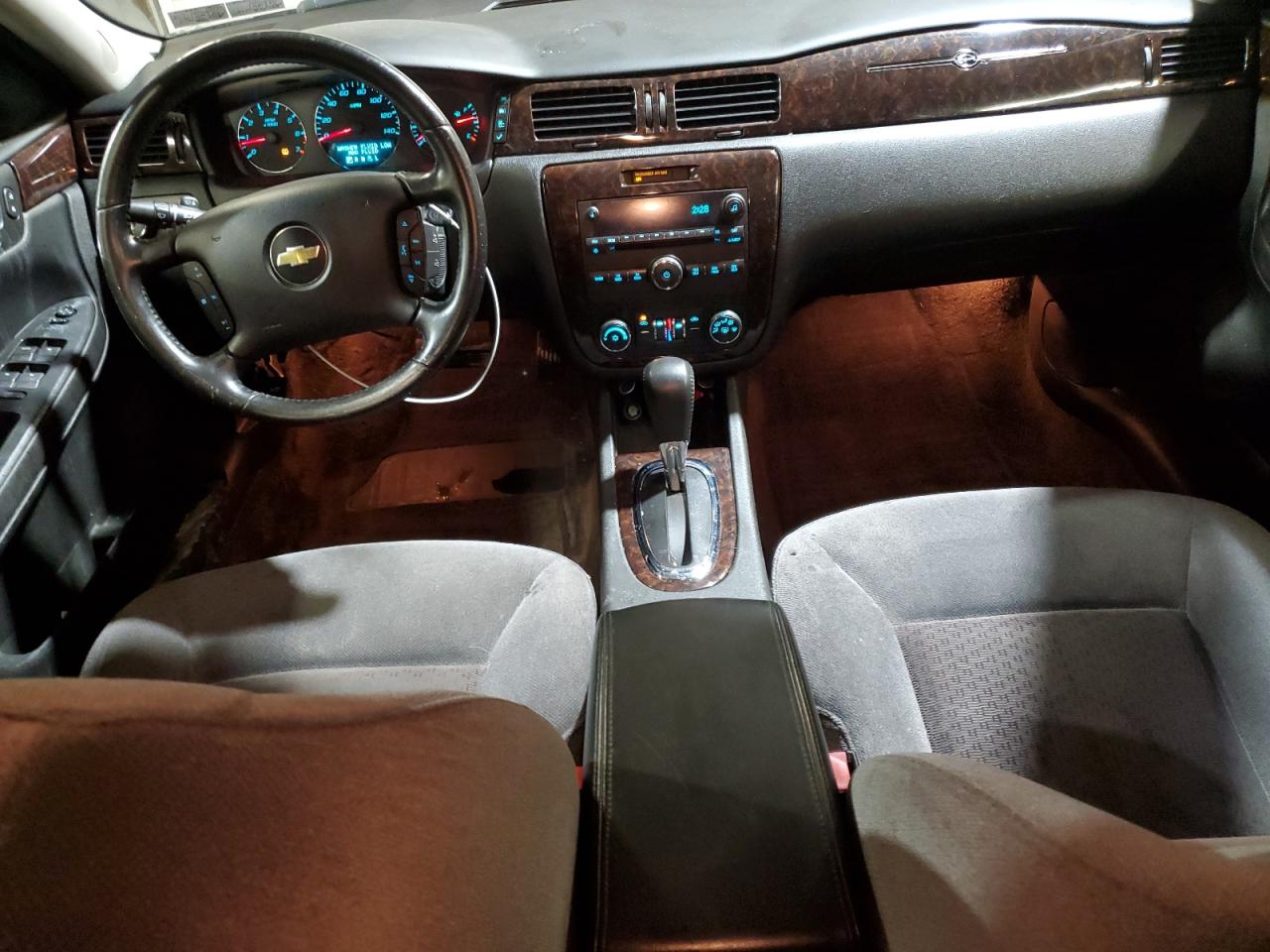 2006 Chevrolet Impala - Image 8