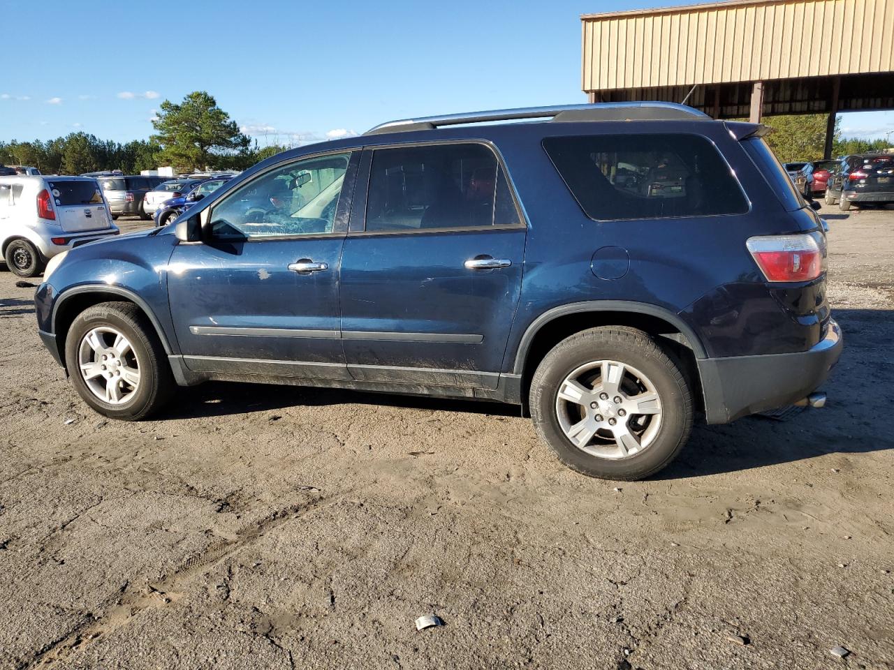 2009 GMC Acadia - Image 2