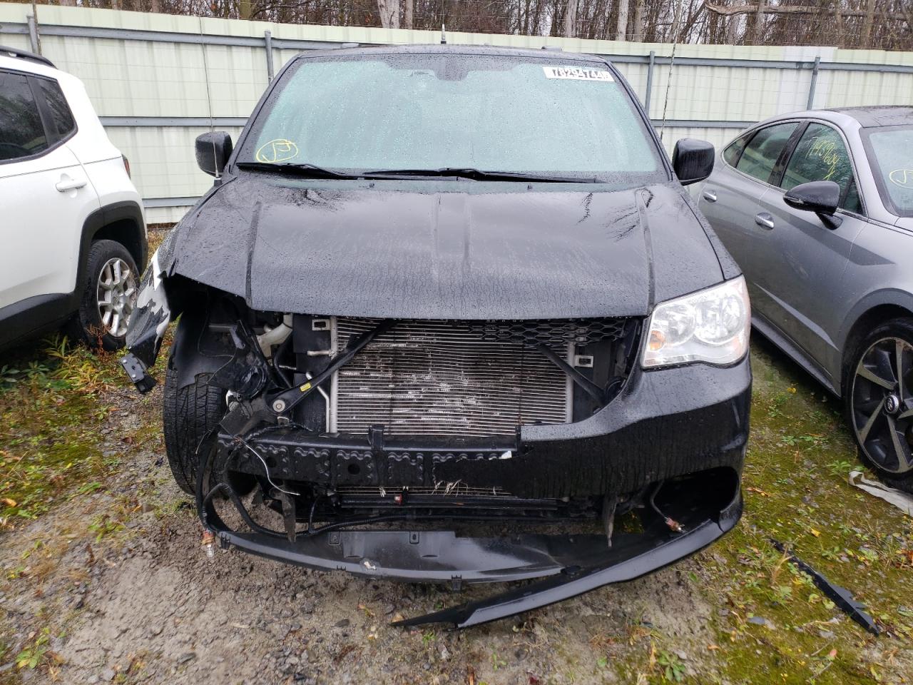 2020 Dodge Caravan - Image 5