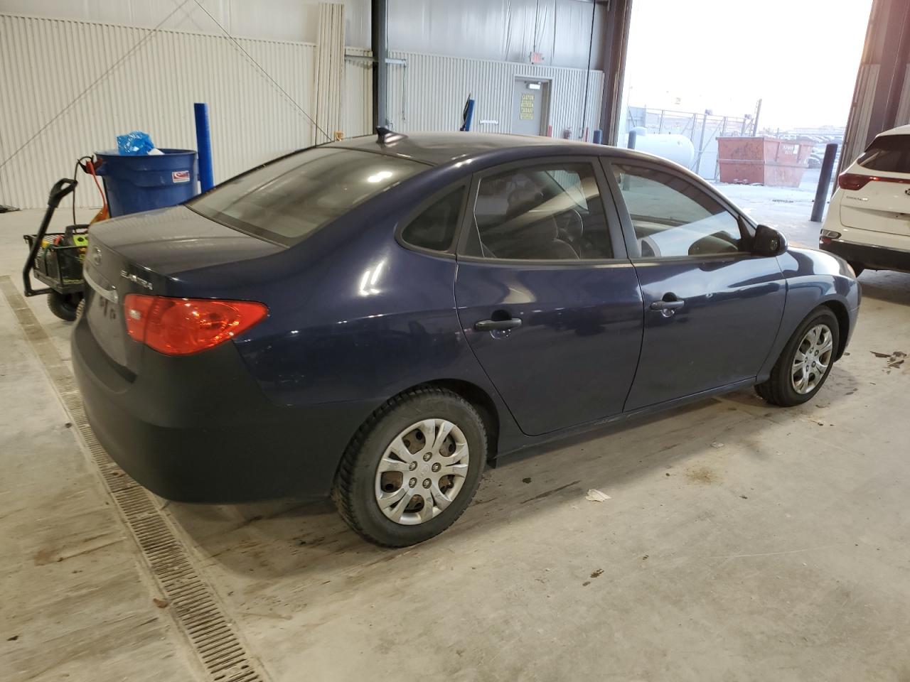 2010 Hyundai Elantra - Image 3