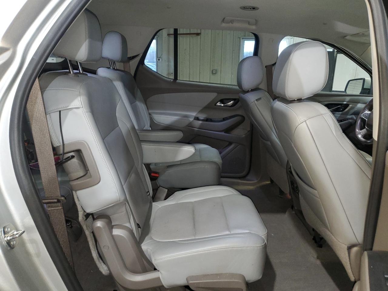 2021 Chevrolet Traverse - Image 12