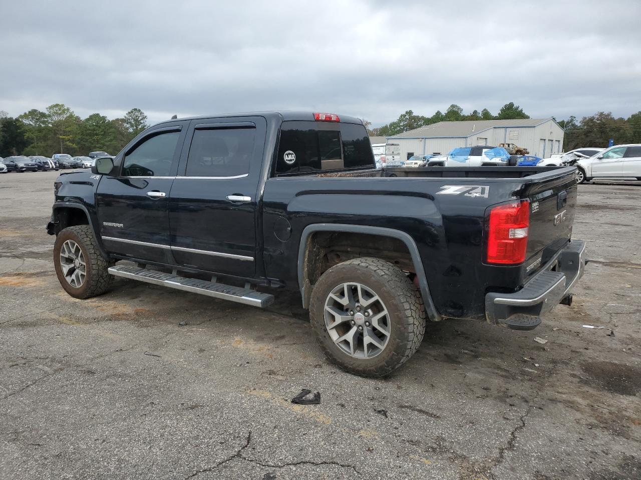 2015 GMC Sierra - Image 2