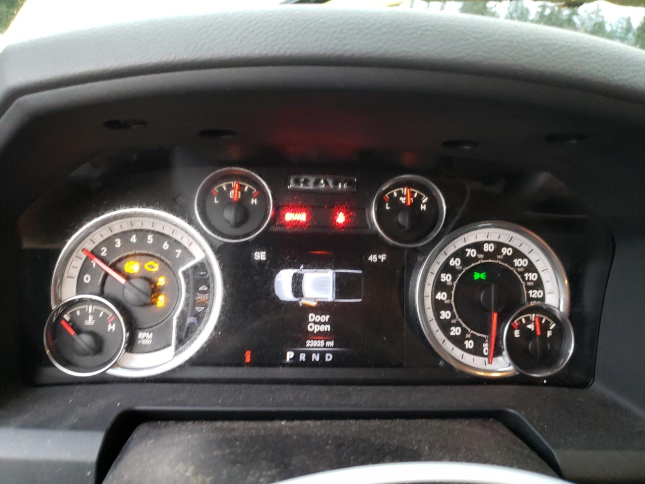2016 RAM 1500 - Image 9