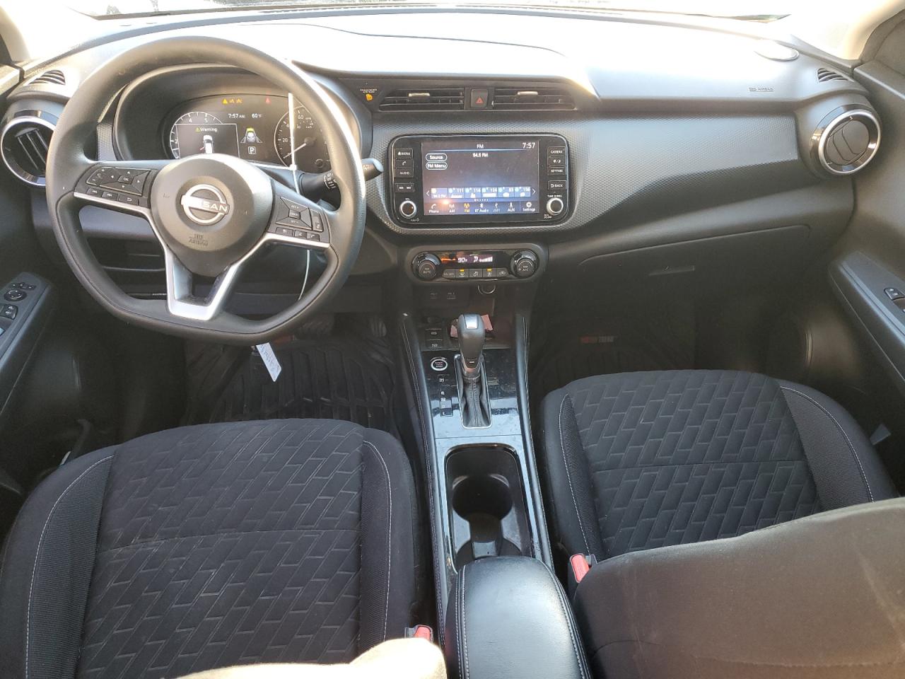 2022 Nissan Kicks - Image 8