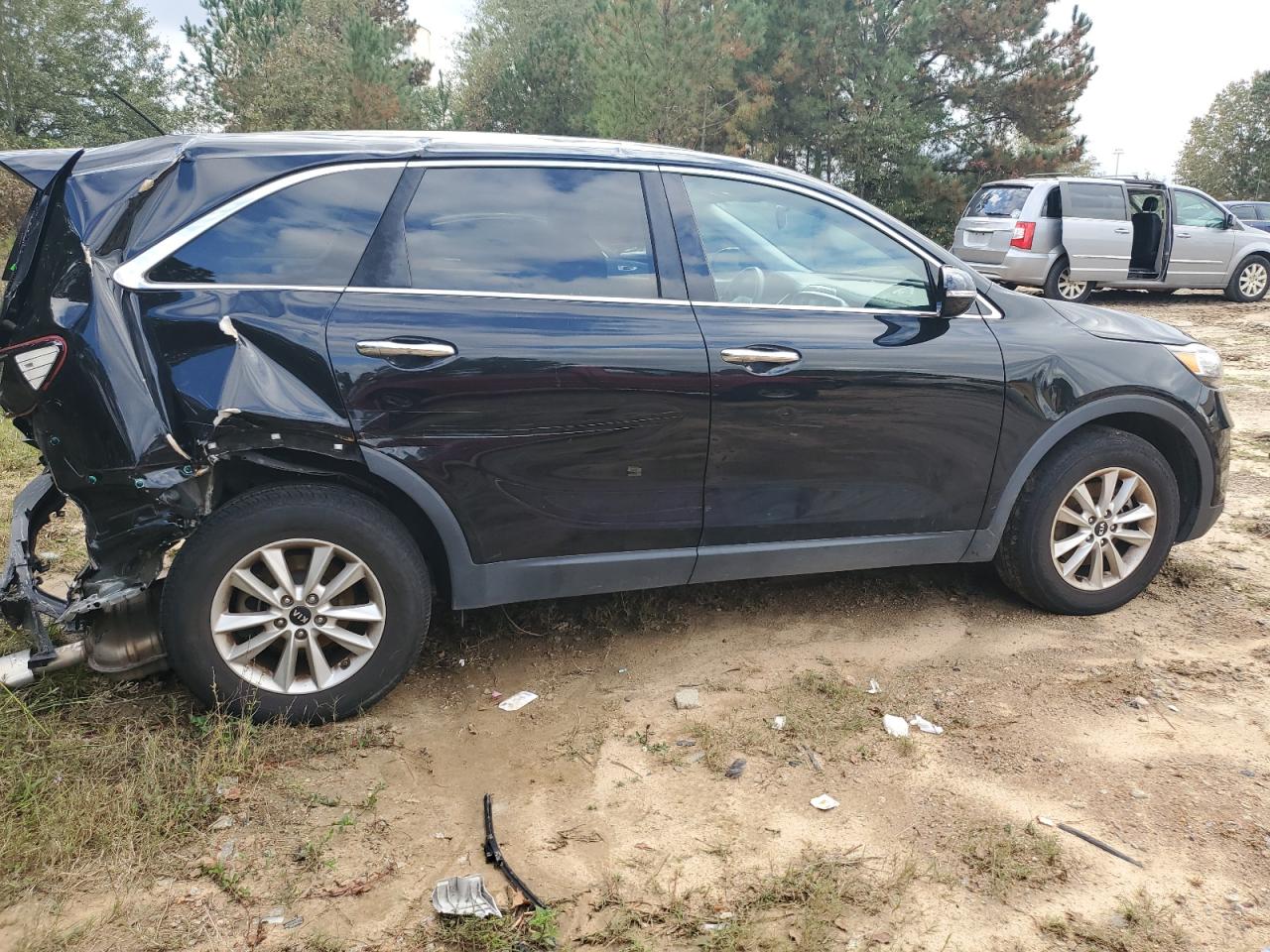 2019 Kia Sorento - Image 3