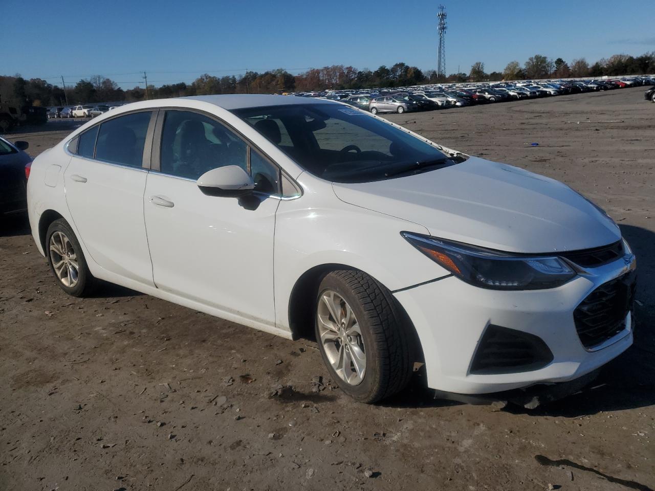2019 Chevrolet Cruze - Image 4