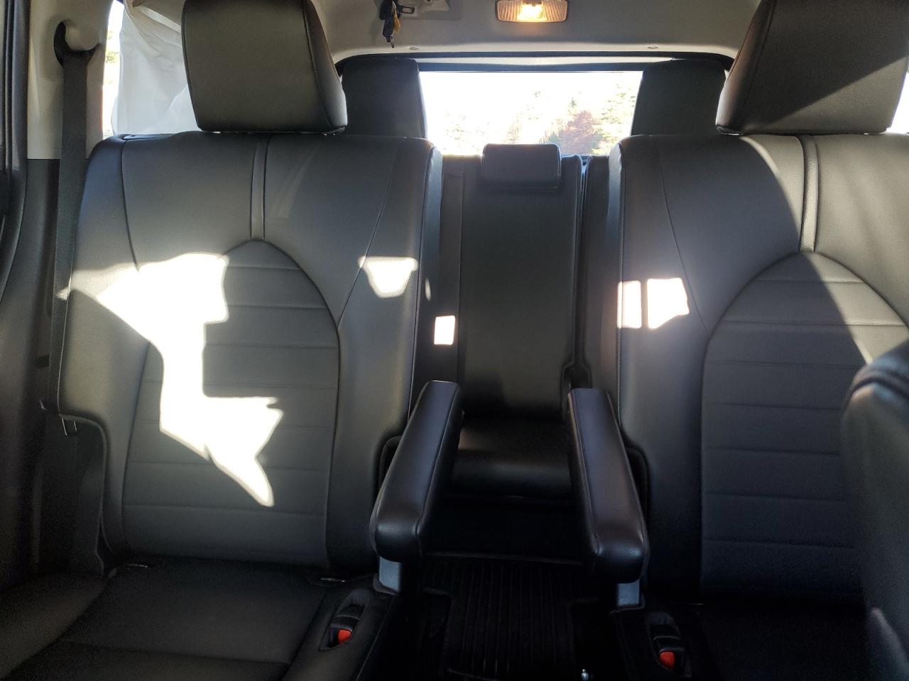 2021 Toyota Highlander - Image 10