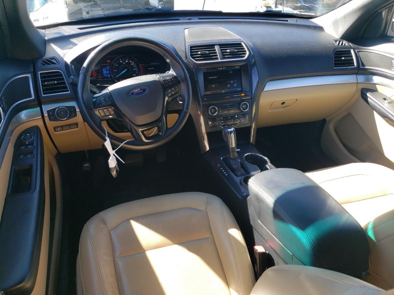2016 Ford Explorer - Image 8