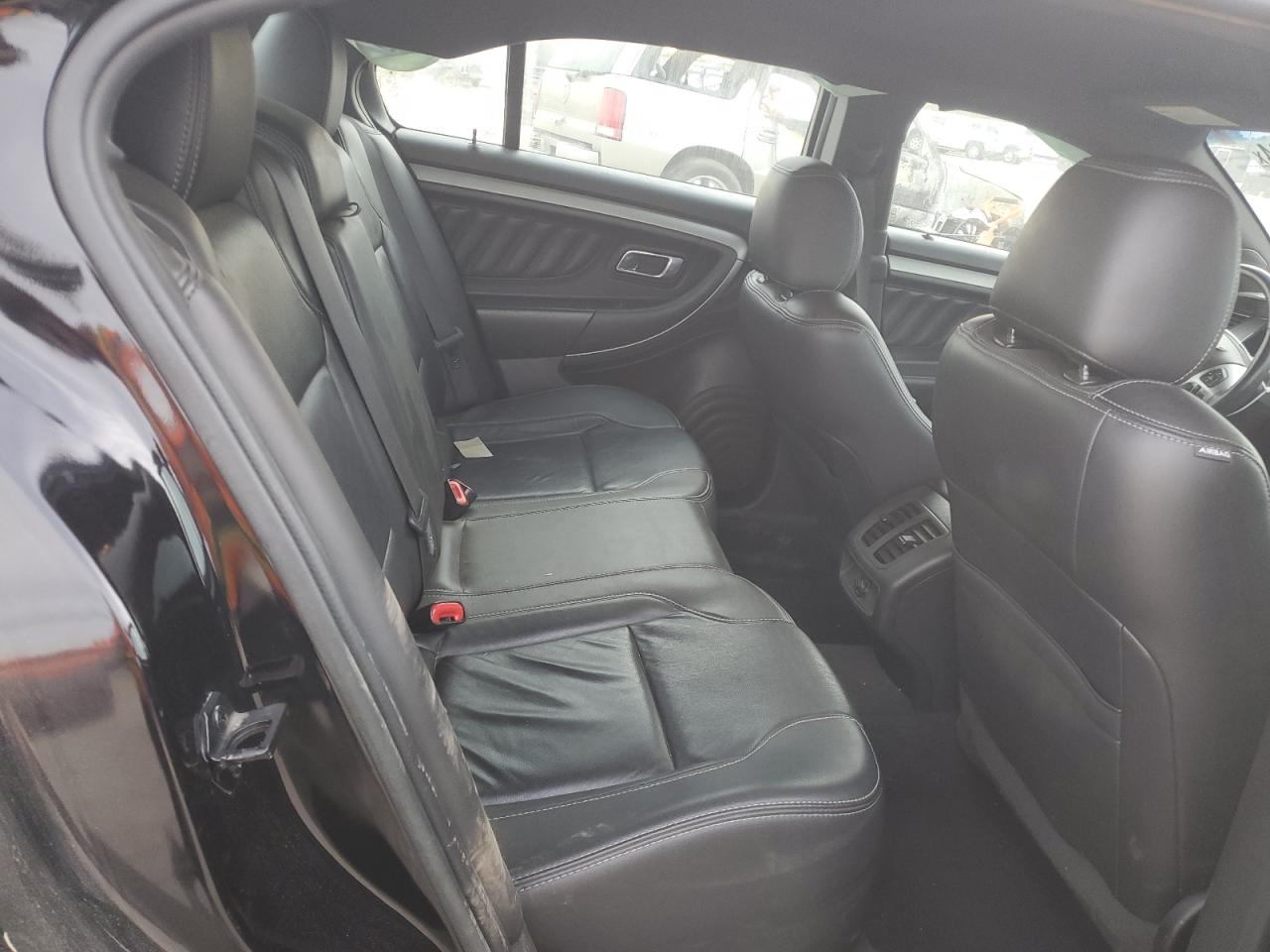 2019 Ford Taurus - Image 10
