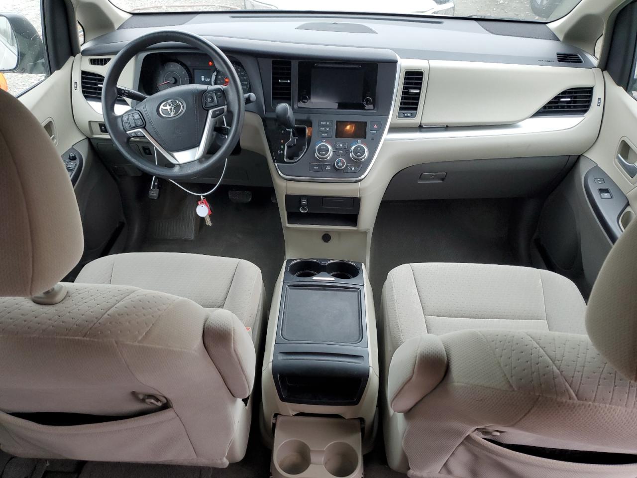 2015 Toyota Sienna - Image 8