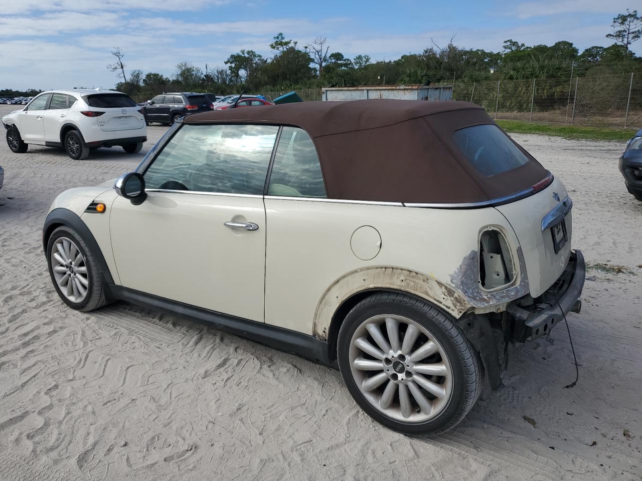 2012 MINI Cooper - Image 2