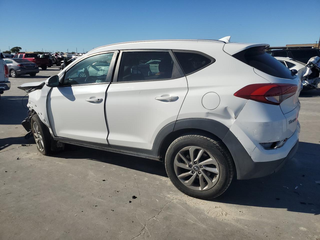 VIN KM8J3CA41JU756358 2018 HYUNDAI TUCSON no.2