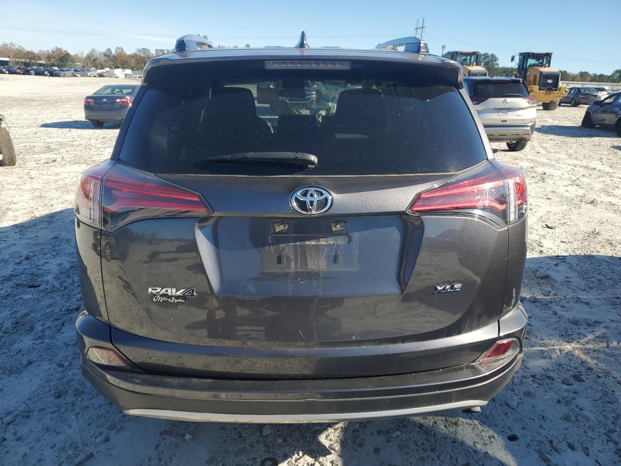 VIN JTMWFREV0HJ712936 2017 TOYOTA RAV4 no.6