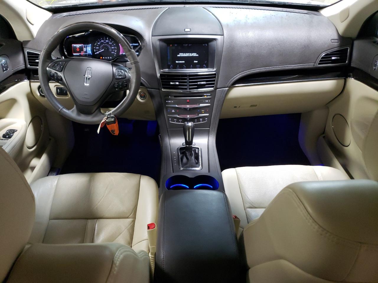 2019 Lincoln MKT - Image 8