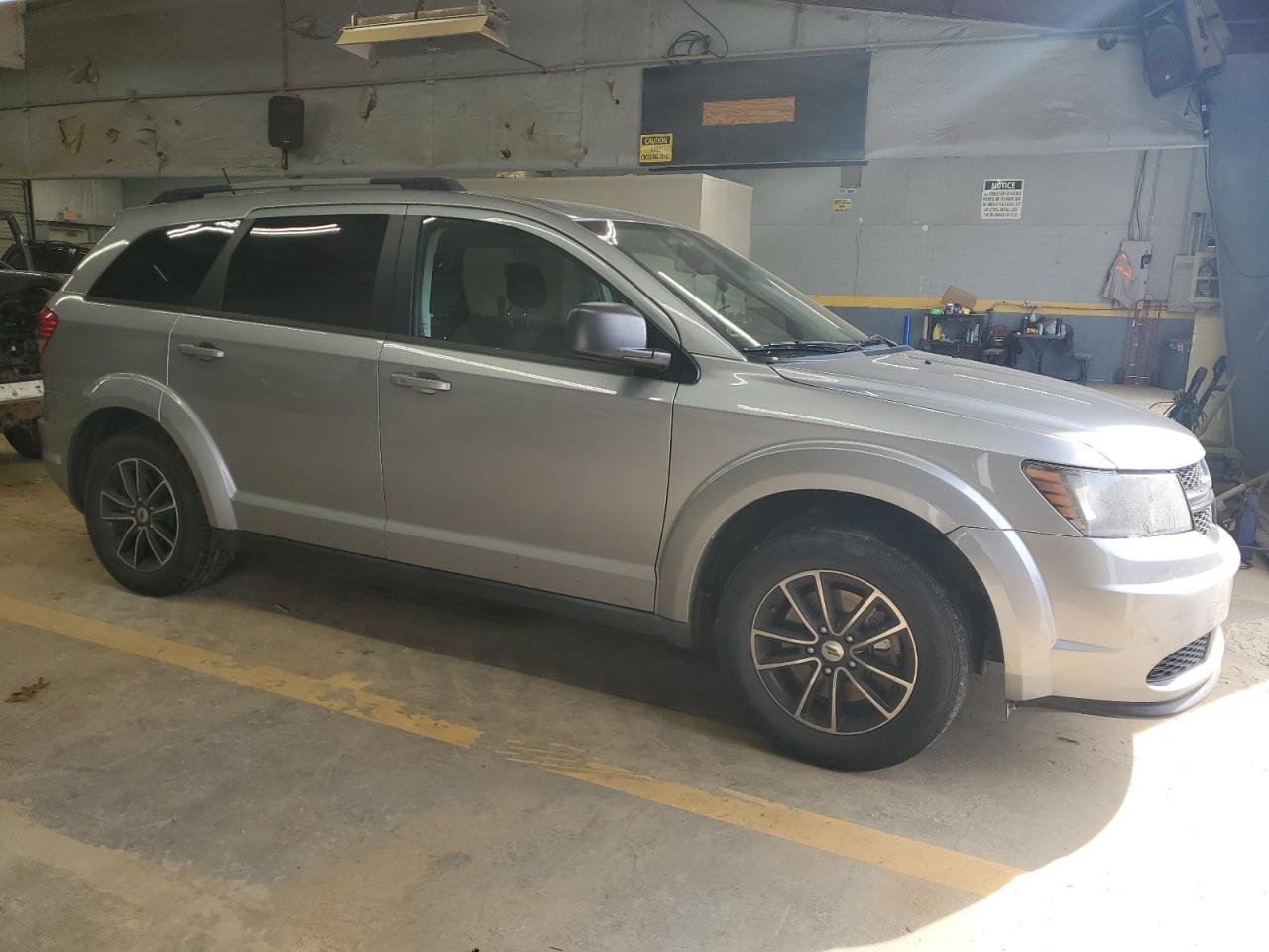 VIN 3C4PDCAB1JT274672 2018 DODGE JOURNEY no.4