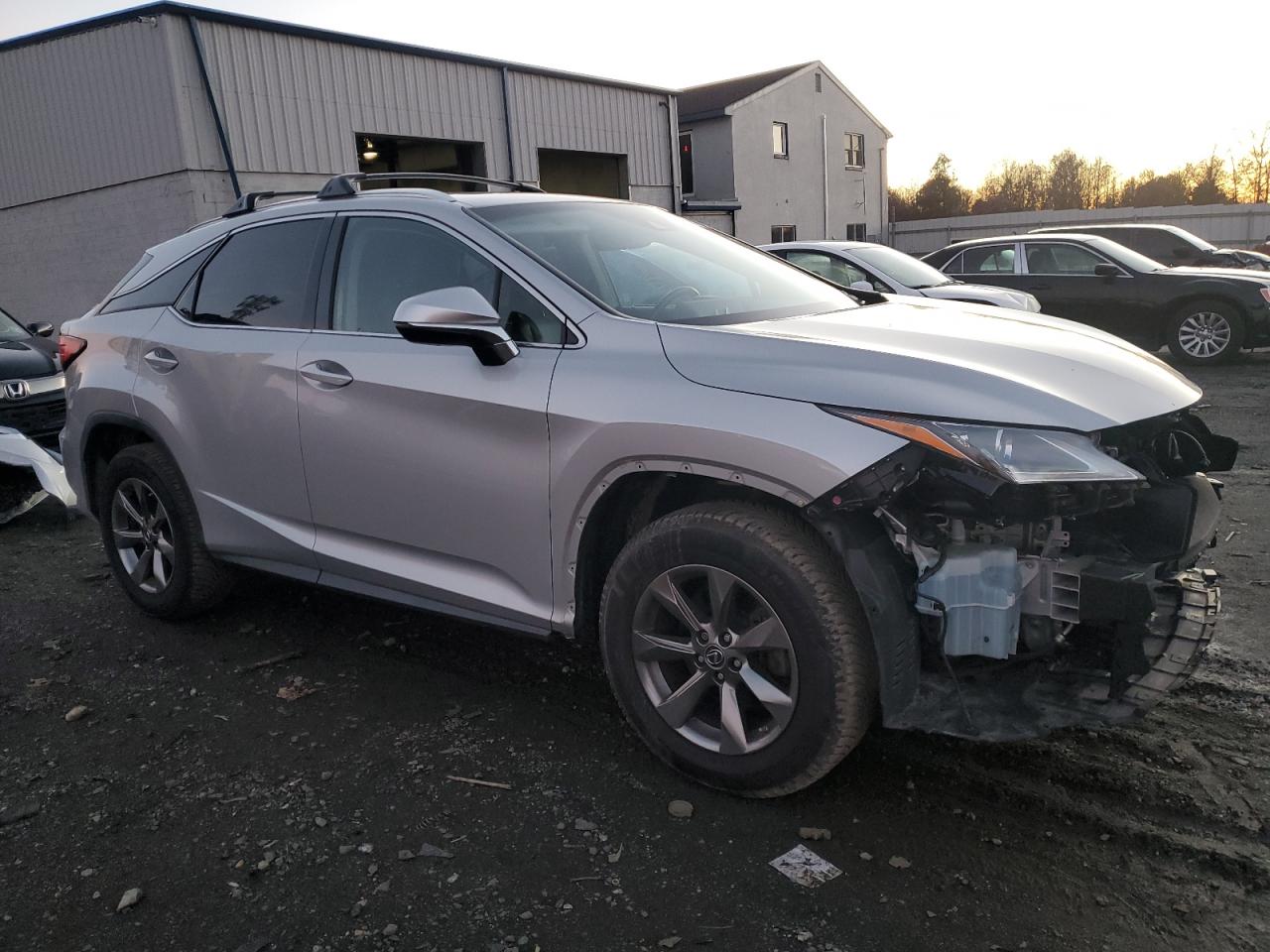 VIN JTJBZMCA3J2034513 2018 LEXUS RX350 no.4