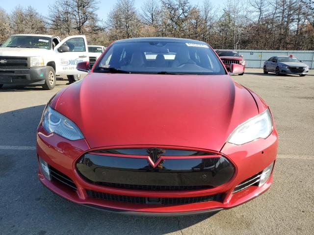 Хетчбеки TESLA MODEL S 2015 Червоний