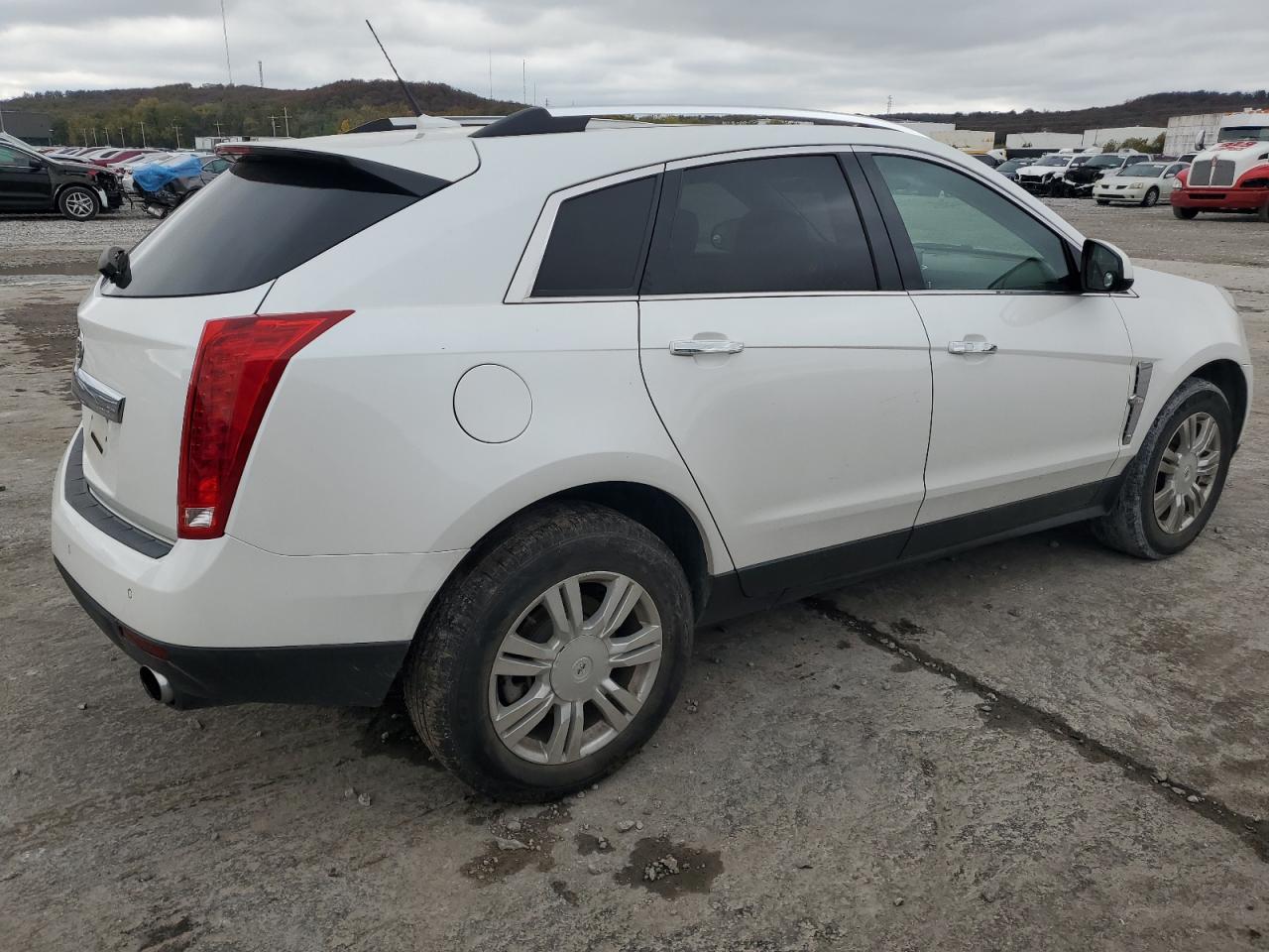 2011 Cadillac SRX - Image 3