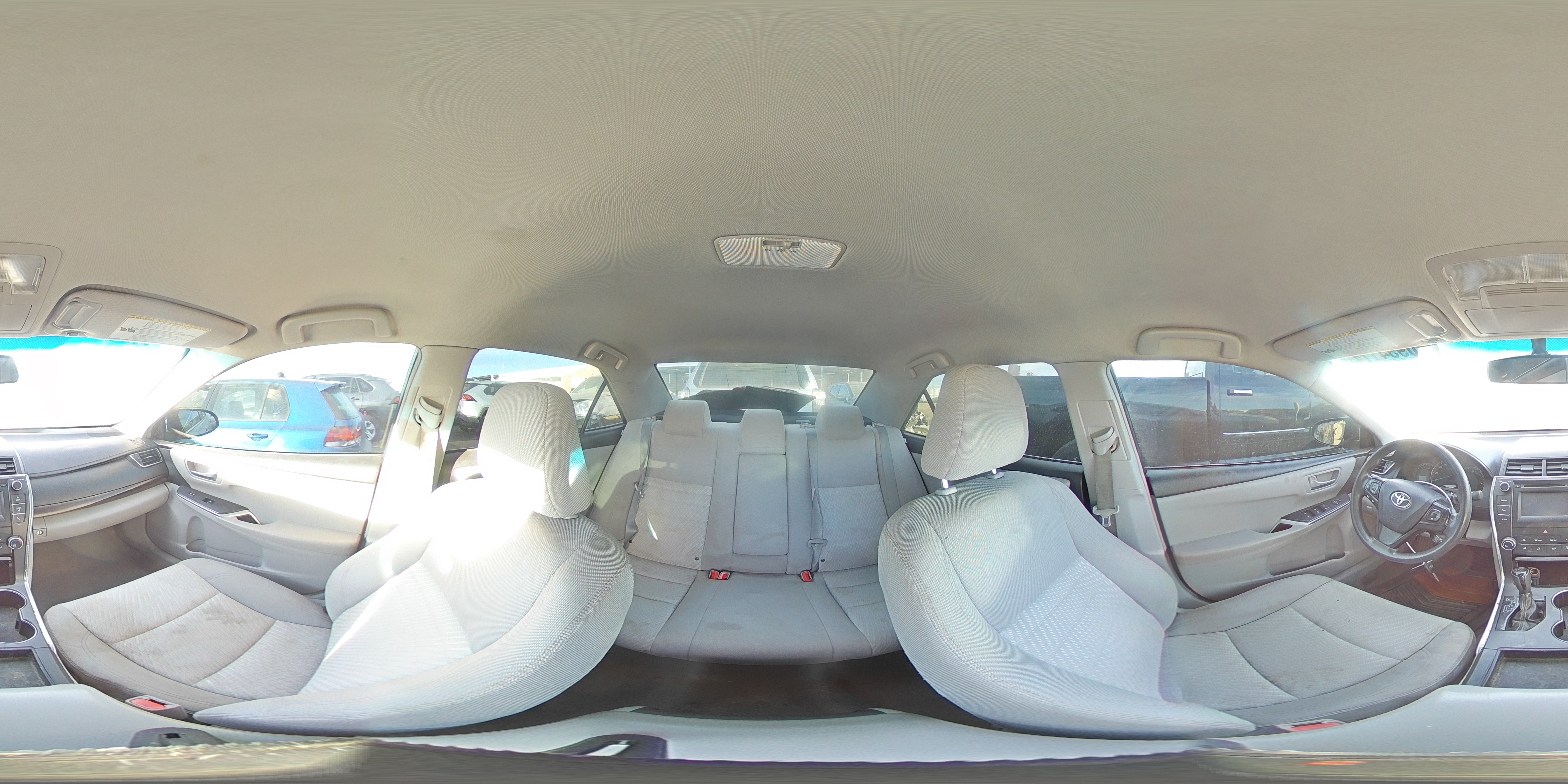2015 Toyota Camry - Image 12