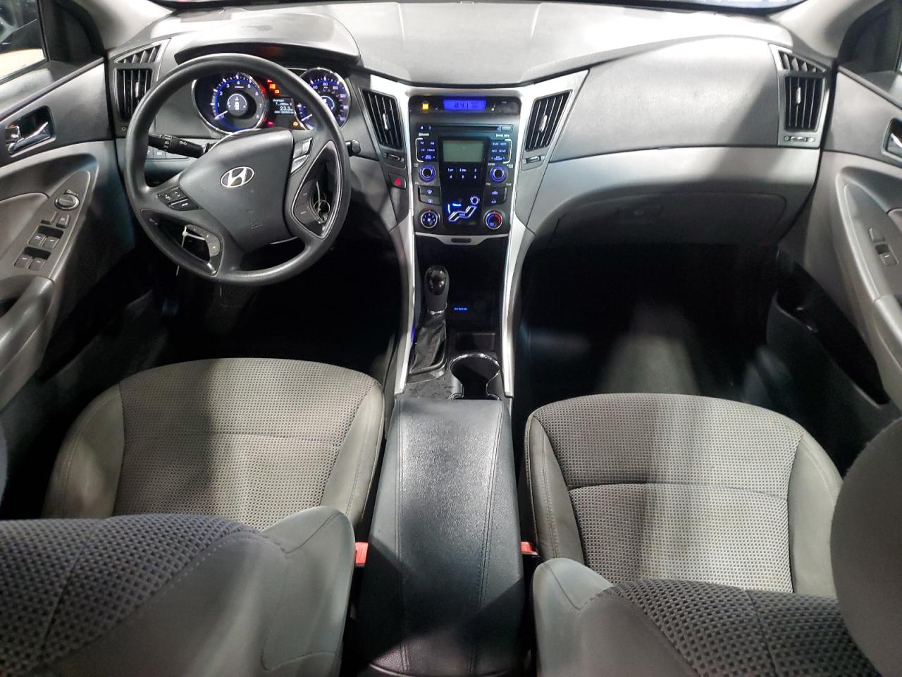 2011 Hyundai Sonata - Image 8
