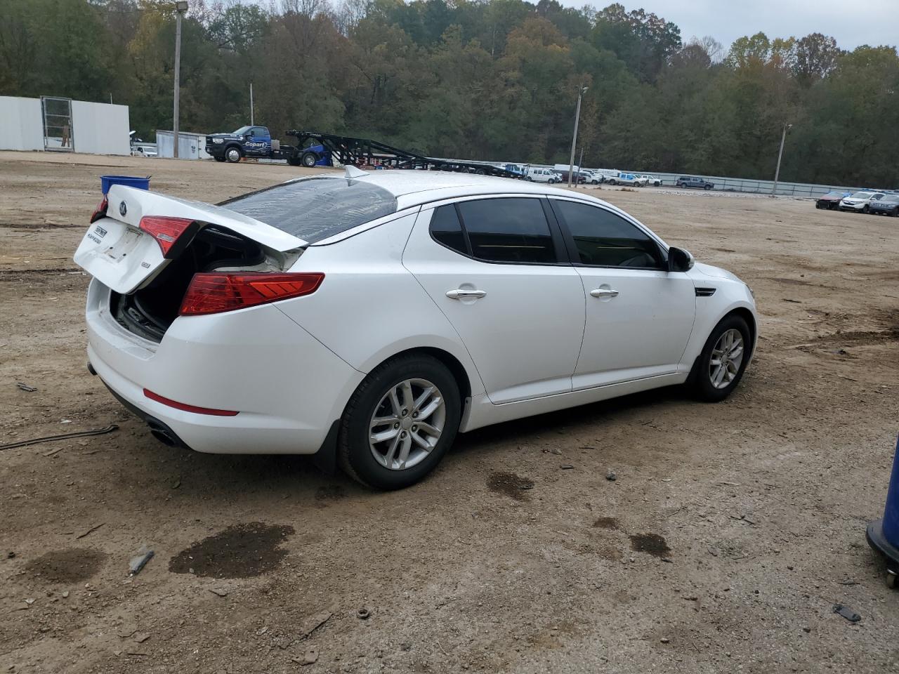 VIN KNAGM4A77D5361379 2013 KIA OPTIMA no.3